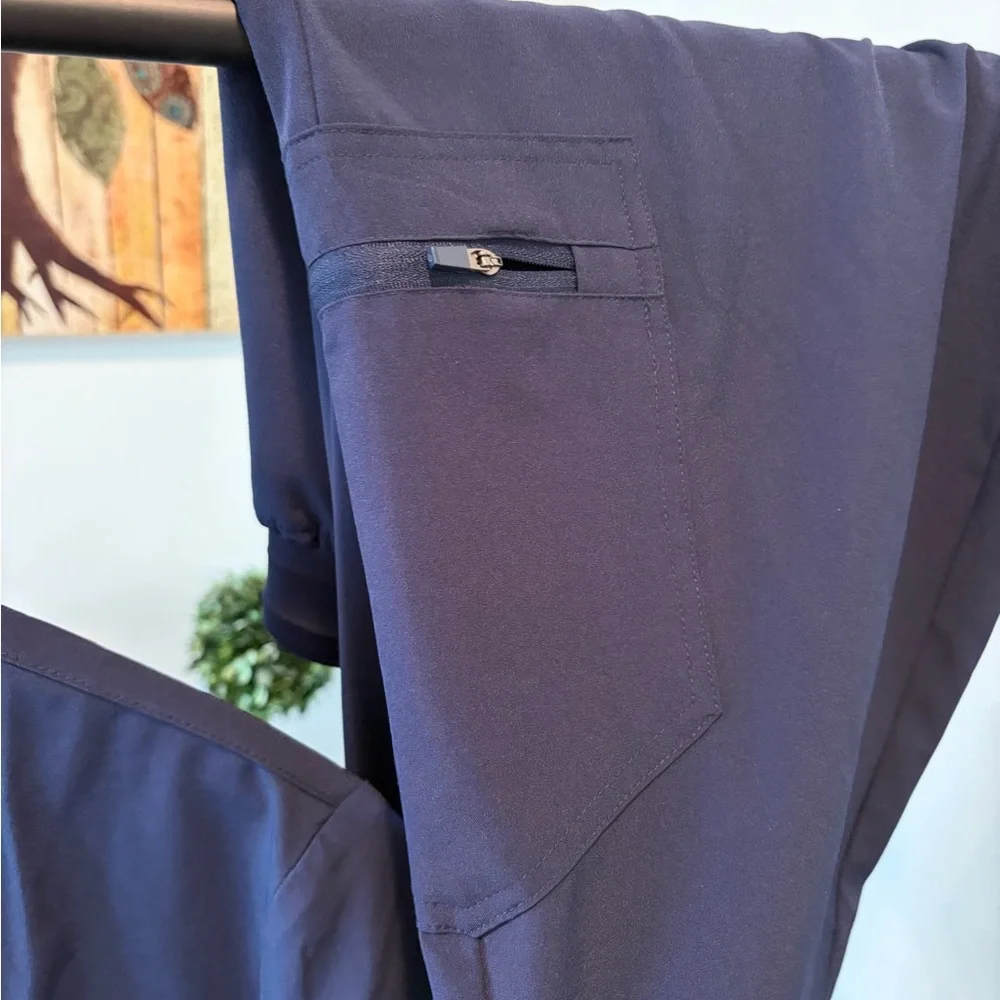 Unbranded Men's Navy Blue Scrub Set - V-Neck Top & Drawstring Pants - Picture 2 of 4